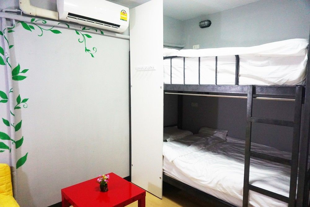 Moumou Hostel Bangkok Exterior foto